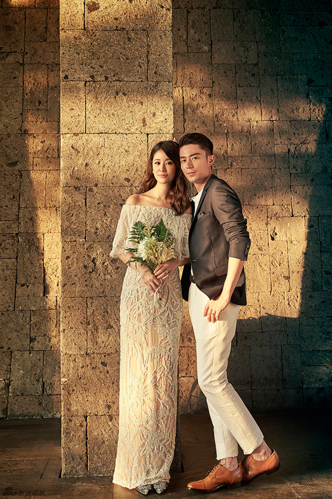 Bộ ảnh của Hoắc Kiến Hoa và Lâm Tâm Như được chụp tại Bali, cũng là nơi cặp đôi tổ chức đám cưới.
