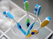 Nhà đẹp - Rước cả ổ vi khuẩn vào người vì thói quen dùng bàn chải đánh răng sai lầm