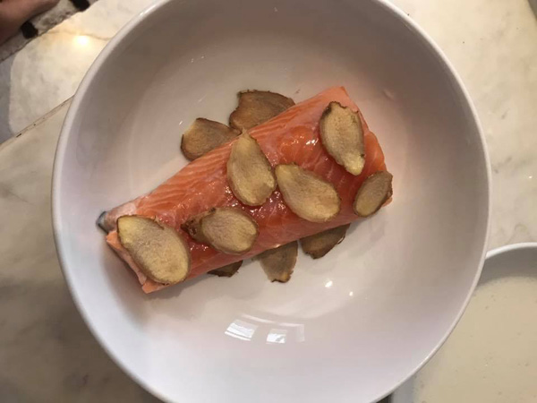 Phan Như Thảo chia sẻ cách làm ruốc cá hồi ướp sữa mẹ cho con sơ sinh ăn dặm - 4