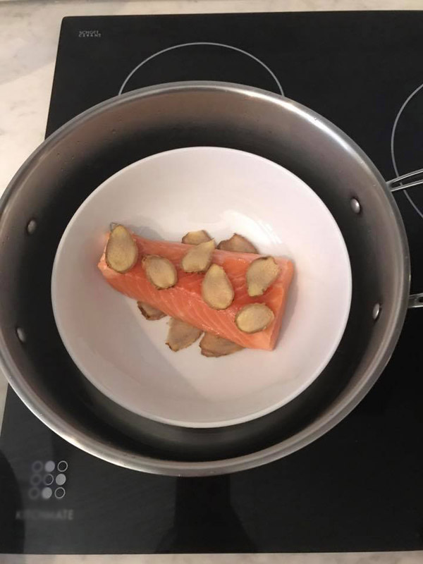 Phan Như Thảo chia sẻ cách làm ruốc cá hồi ướp sữa mẹ cho con sơ sinh ăn dặm - 5