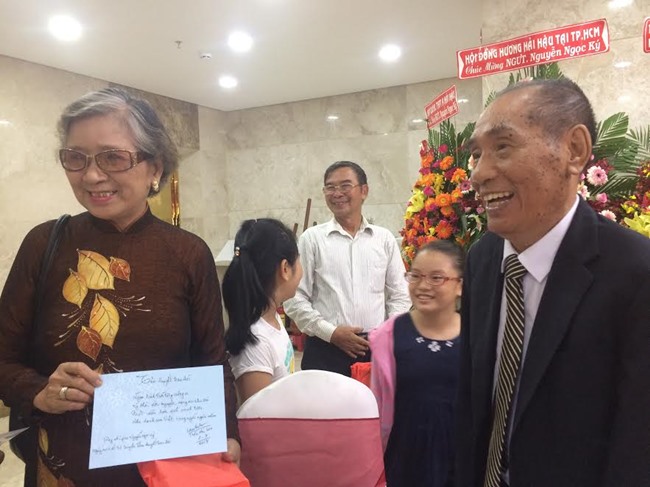 Nhà giáo huyền thoại Nguyễn Ngọc Ký ra mắt amp;#34;Tâm huyết trao đờiamp;#34; trong ngày mừng thọ 70 - 4