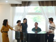 Làng sao - Trong dinh thự tráng lệ, Quyền Linh lãng mạn hát tặng vợ yêu khiến dàn nghệ sĩ "ghen tị"