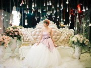 Làng sao - Pha Lê bất chấp tuổi tác hóa công chúa để yêu trai trẻ