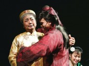 Làng sao - Trịnh Tuấn Vỹ ôm cha khóc nức nở sau khi giành giải nhất tuần