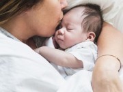 Bà bầu - Sau ca vượt cạn, người chồng không ngớt lời khen vợ: "Em thật tuyệt vời!"