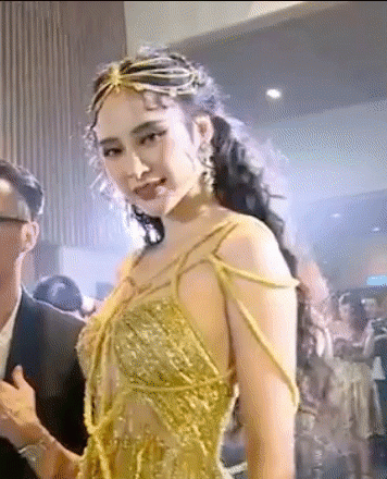 Angela Phương Trinh nửa kín nửa hở mê hoặc đến nghẹt thở - 6