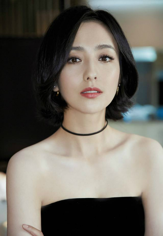 Mang tiếng chồng phản bội, Đồng Lệ Á quyết tâm đẹp lên vừa hiện đại vừa xuất chúng - 2