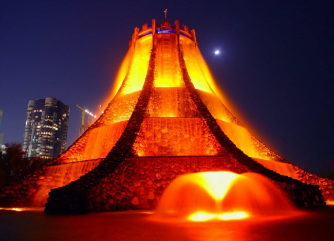 Đài phun nước Núi lửa, Các tiểu vương quốc Ả Rập thống nhất.
