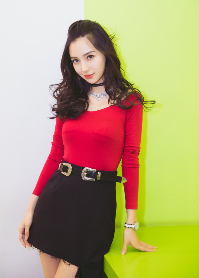 Không chỉ giày cao gót, thắt lưng cũng giúp bạn trông cao hơn nhiều! - 2