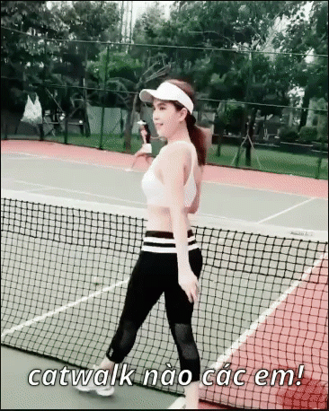 Ngọc Trinh lắc mông, tạo dáng amp;#34;điên đảoamp;#34; trên sân tennis khiến fan cười đau bụng - 9