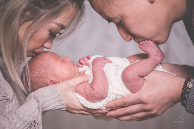 Bộ ảnh anh chồng soái ca cùng vợ 9x vượt cạn khiến hàng nghìn chị em amp;#34;phát hờnamp;#34; vì ghen tị - 20