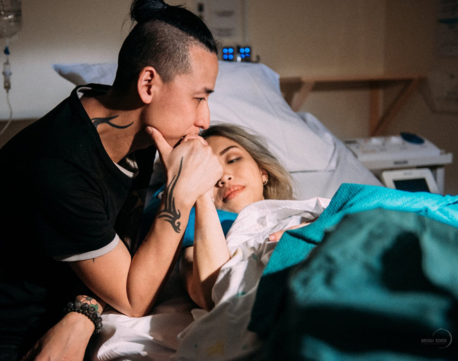 Bộ ảnh anh chồng soái ca cùng vợ 9x vượt cạn khiến hàng nghìn chị em amp;#34;phát hờnamp;#34; vì ghen tị - 19