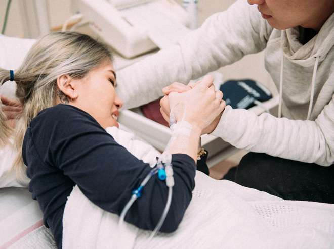 Bộ ảnh anh chồng soái ca cùng vợ 9x vượt cạn khiến hàng nghìn chị em amp;#34;phát hờnamp;#34; vì ghen tị - 14