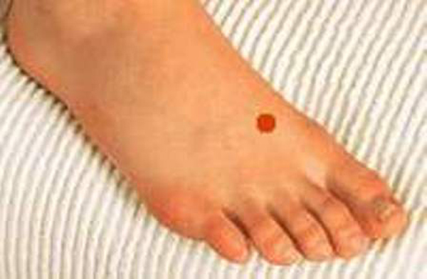 Day bấm huyệt chữa đau bụng kinh - 2