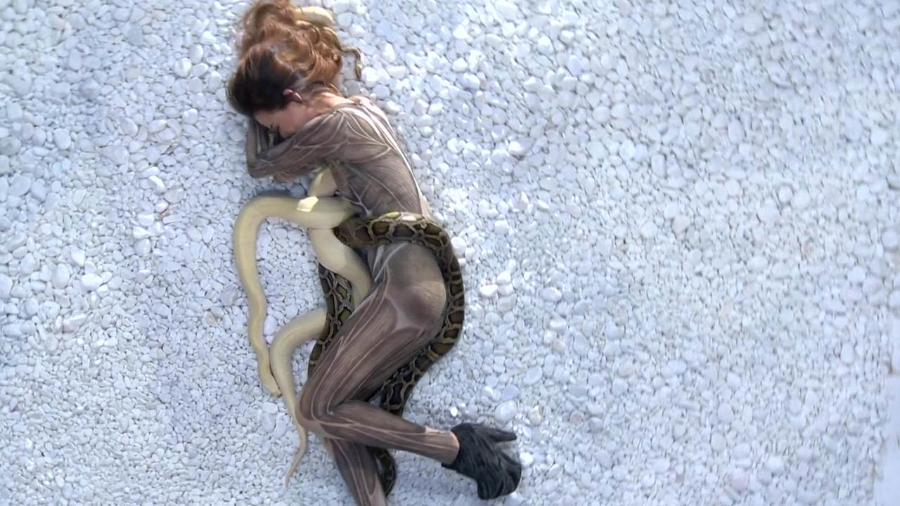 VNTM All Stars: Dàn thí sinh cứng đầu cứng cổ gào khóc bái phục độ lì của Hoàng Yến - 11