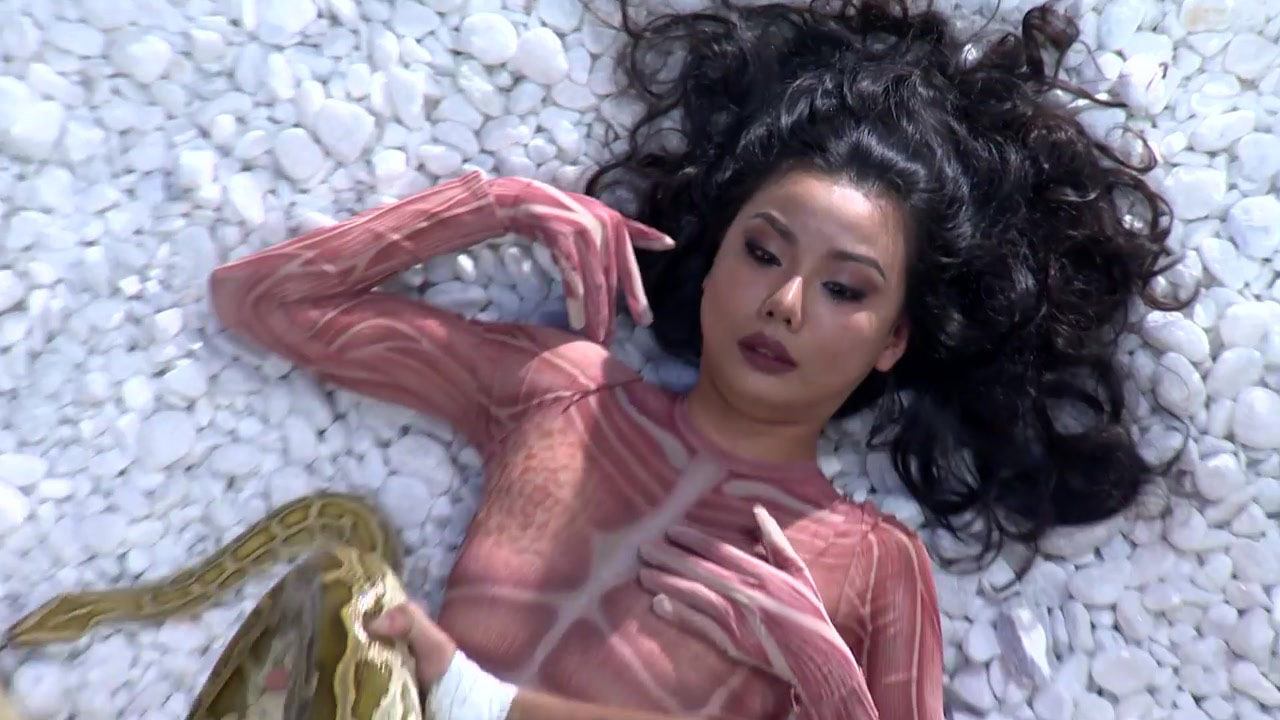 VNTM All Stars: Dàn thí sinh cứng đầu cứng cổ gào khóc bái phục độ lì của Hoàng Yến - 8