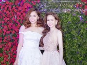 Làm đẹp - Bích Phương Idol rủ Erik tới chúc mừng Huyền Cò - cô chủ mỹ phẩm đẹp như hotgirl