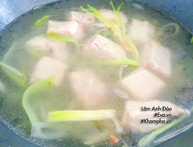 Vào bếp trổ tài nấu canh sườn chua ngọt đậm đà, đưa cơm - 5