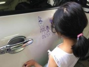 Nuôi con - Bố tức giận vì con gái vẽ bậy ra xe ô tô màu trắng nhưng bất ngờ khi bức tranh hoàn thành