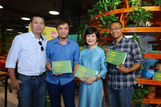 amp;#34;Thành công theo cách khácamp;#34;: Cuốn sách đặc biệt về những kẻ thích amp;#34;đâm đầu vào tườngamp;#34; - 2