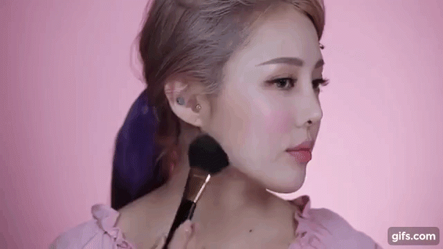 Hướng dẫn trang điểm nhẹ nhàng Hàn Quốc với son môi hồng duyên dáng - 22