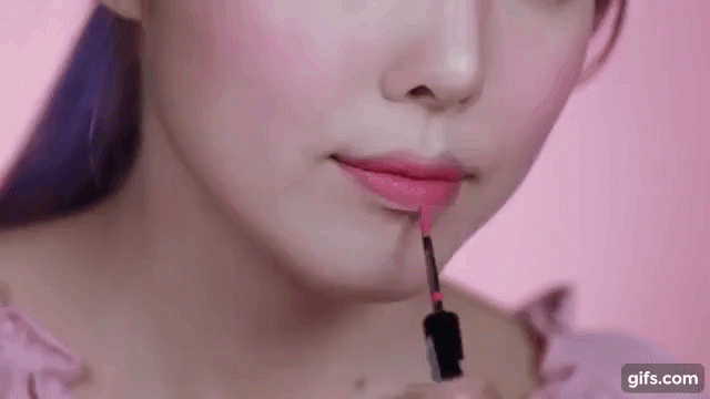 Hướng dẫn trang điểm nhẹ nhàng Hàn Quốc với son môi hồng duyên dáng - 26