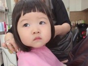 Clip Eva - Chỉ là đi cắt tóc thôi có cần đáng yêu như cô bé này không?