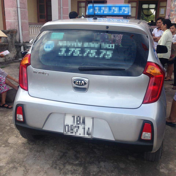 4 học sinh lớp 6 đón taxi đi chơi, phụ huynh tưởng con bị bắt cóc liền vây bắt tài xế - 2
