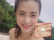 Làng sao - Hải Băng quá đỗi bất ngờ khi được Thành Đạt tặng nhẫn kim cương