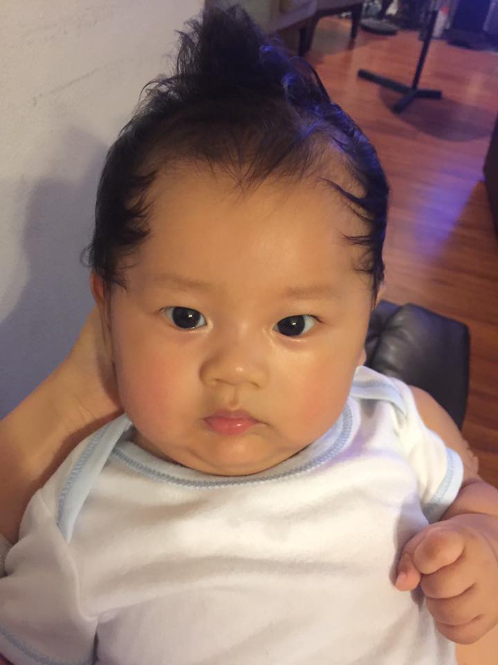 amp;#34;Yêu hết sẩyamp;#34; con trai 3 tháng tuổi ú na ú nần của diễn viên Khánh Hiền và chồng Việt kiều - 17