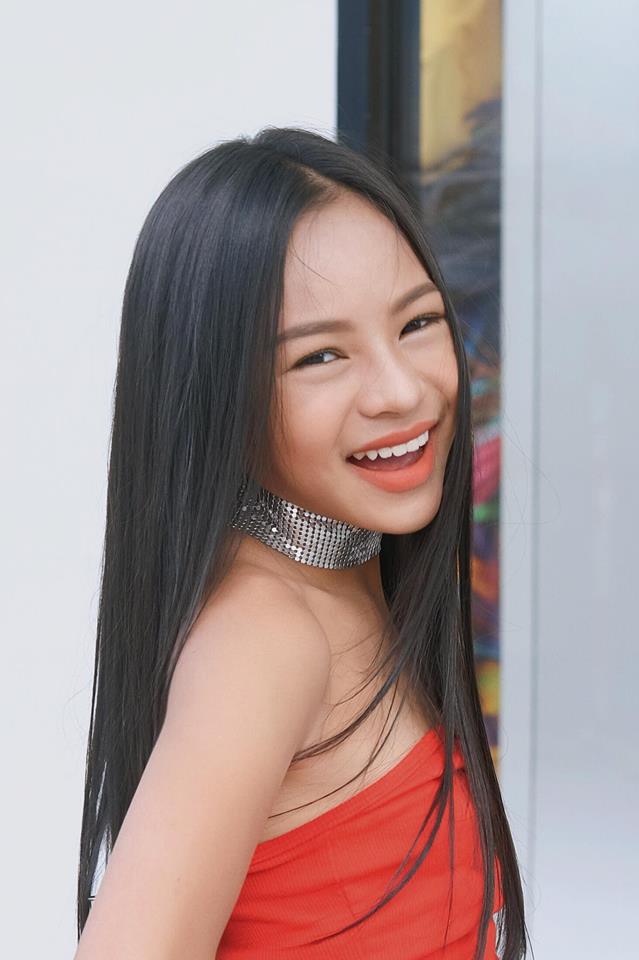 Mẫu nhí 11 tuổi nổi tiếng Sài Gòn: amp;#34;Em thích thì em mặc thôi, không e ngại gìamp;#34; - 13