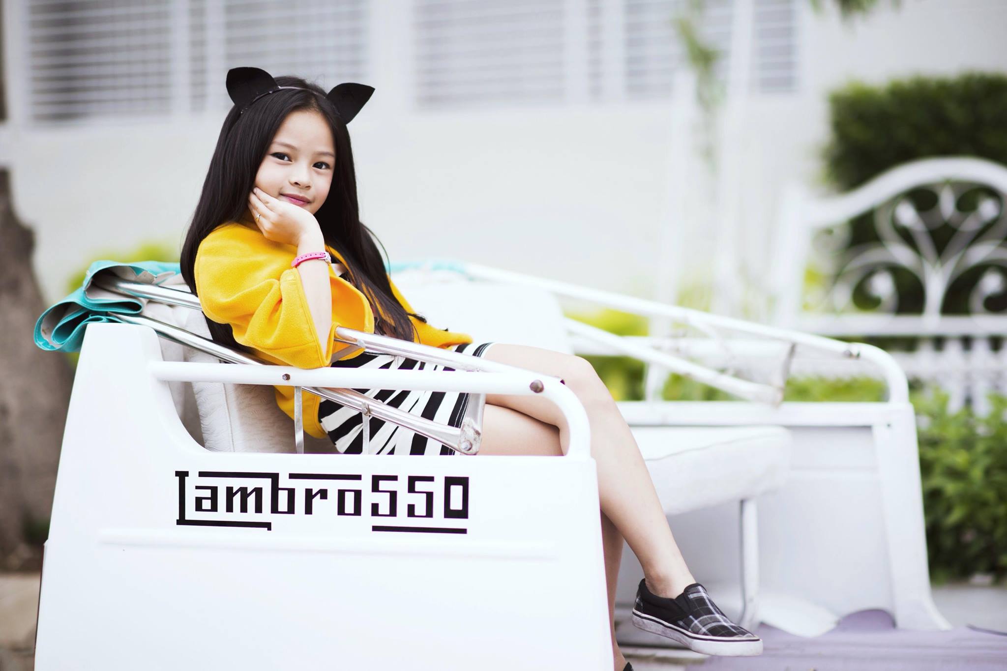 Mẫu nhí 11 tuổi nổi tiếng Sài Gòn: amp;#34;Em thích thì em mặc thôi, không e ngại gìamp;#34; - 15