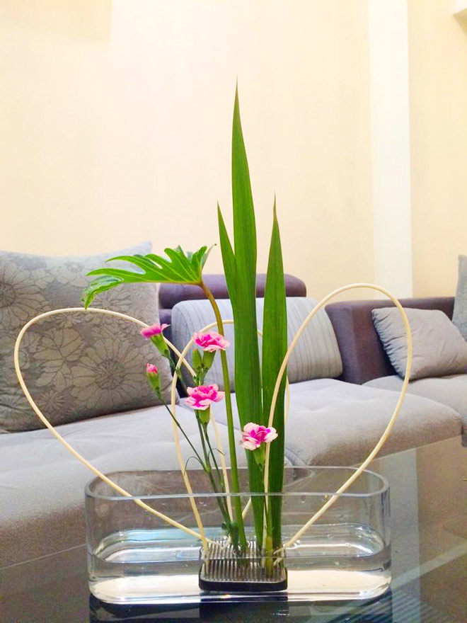 Học mẹ Việt cắm bình hoa amp;#34;trăm sắc màuamp;#34; đẹp mê mẩn, bày nhà rực rỡ - 16