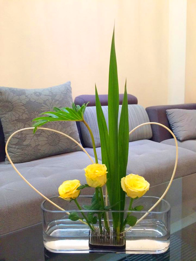 Học mẹ Việt cắm bình hoa amp;#34;trăm sắc màuamp;#34; đẹp mê mẩn, bày nhà rực rỡ - 15