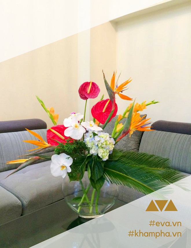 Học mẹ Việt cắm bình hoa amp;#34;trăm sắc màuamp;#34; đẹp mê mẩn, bày nhà rực rỡ - 7