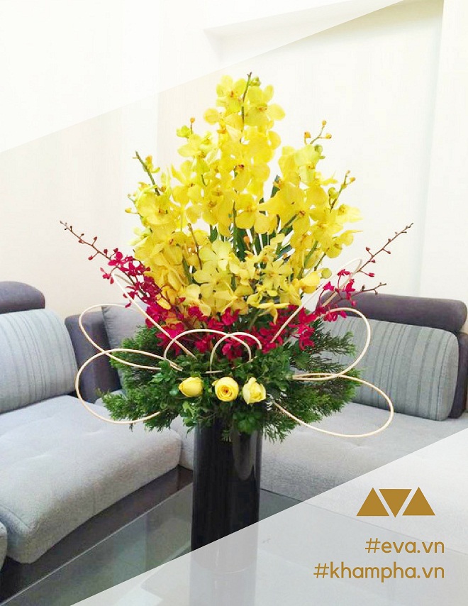 Học mẹ Việt cắm bình hoa amp;#34;trăm sắc màuamp;#34; đẹp mê mẩn, bày nhà rực rỡ - 10