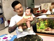 Làng sao - Ấm áp hình ảnh ông bố ngang tàng Tuấn Hưng bế gọn nàng "công chúa" nhỏ trên cánh tay