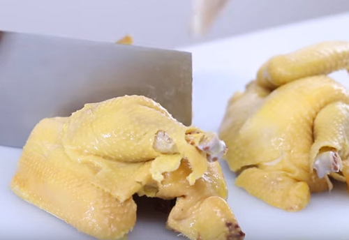 Nhờ bạn trai sinh viên y khoa chặt gà, cô gái choáng vì thành quả amp;#34;bá đạoamp;#34; - 10