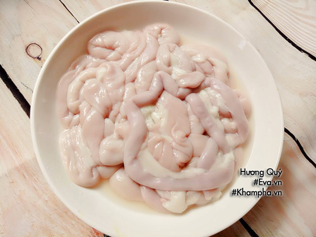 Lòng heo nhồi thịt chiên vừa lạ vừa ngon, ai ăn cũng mê - 1