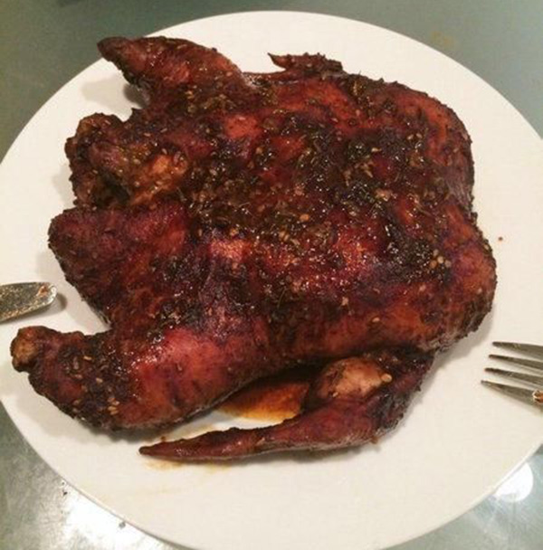 Nhờ bạn trai sinh viên y khoa chặt gà, cô gái choáng vì thành quả amp;#34;bá đạoamp;#34; - 7