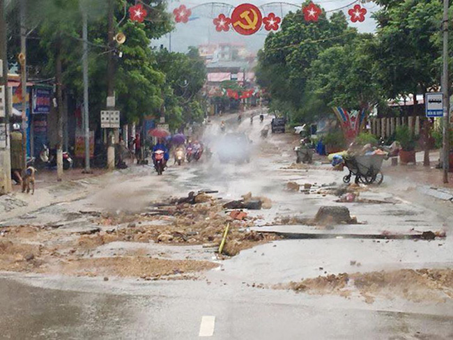 Những hình ảnh kinh hoàng về trận lũ quét ở Mù Cang Chải, Sơn La khiến 25 người chết và mất tích - 9