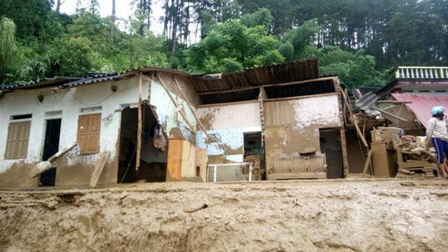 Những hình ảnh kinh hoàng về trận lũ quét ở Mù Cang Chải, Sơn La khiến 25 người chết và mất tích - 6