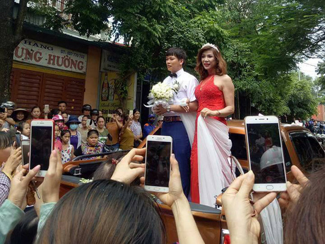 Đám cưới nổi nhất xứ Thanh của cô dâu chuyển giới khiến ai có mặt cũng phải giơ máy lên chụp hình - 7