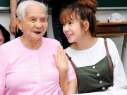 Làng sao - Vợ Lý Hải rạng rỡ, lần đầu khoe mẹ chồng 91 tuổi ở sự kiện