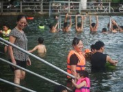 Tin trong nước - Hà Nội: Cả làng góp tiền cải tạo ao làng ô nhiễm thành bể bơi miễn phí cho trẻ nhỏ