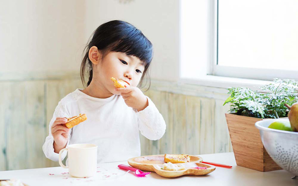 Bé ăn nhiều nhưng vẫn chậm tăng cân, giải pháp tốt nhất dành cho mẹ là đây - 3