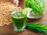 Nhà đẹp - Chị em nội trợ Hà thành rộ cơn sốt trồng cỏ lúa mì ép lấy nước uống mỗi ngày