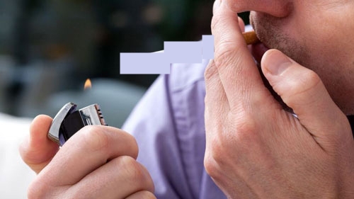 Con gái 3 tuổi liệt mặt, méo miệng, bố mẹ sốc nặng khi nghe bác sĩ nói - 3