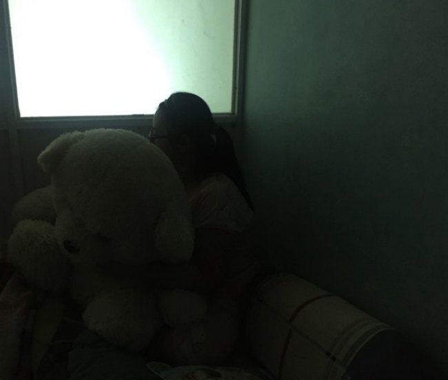 Con gái kêu amp;#34;sắp chết vì có con gì nhúc nhích trong bụngamp;#34;, mẹ bàng hoàng phát hiện con bị xâm hại - 2