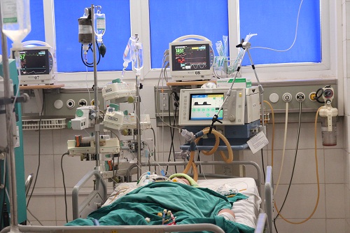 “Cả vạn người mắc không sao, mà mẹ con lại bị sốt xuất huyết hành hạ đau đớn thế này” - 3